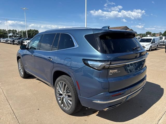 Used 2026 Buick Enclave Avenir w/ Super Cruise Package AWD/4WD image 5