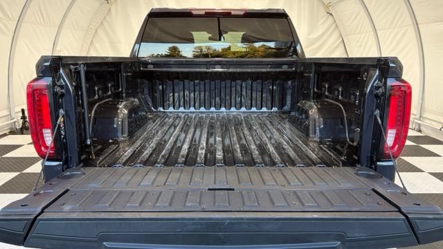 Used 2025 GMC Sierra 1500 SLT AWD/4WD image 5