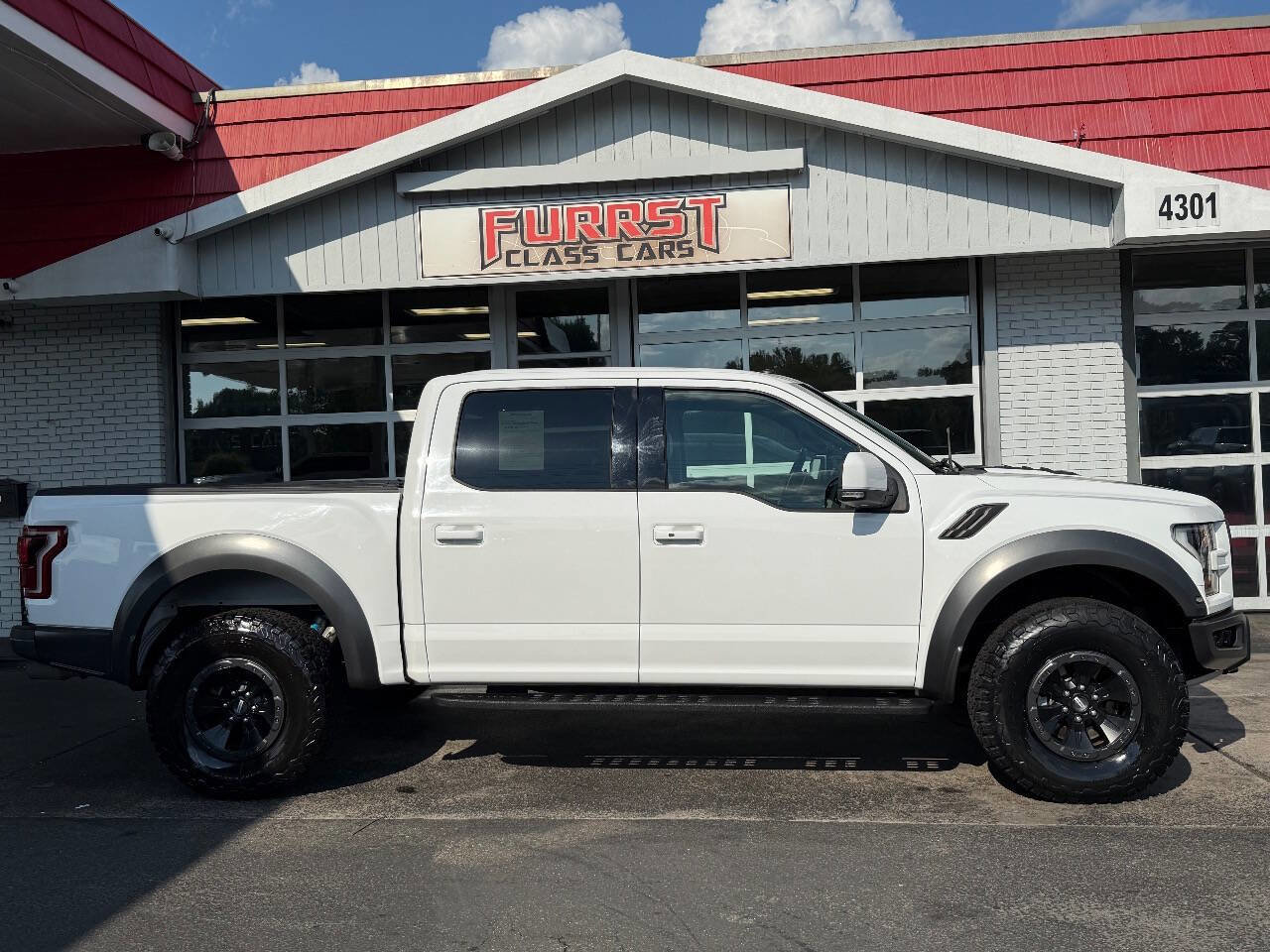 Used 2018 Ford F150 Raptor w/ Equipment Group 802A Luxury image 2