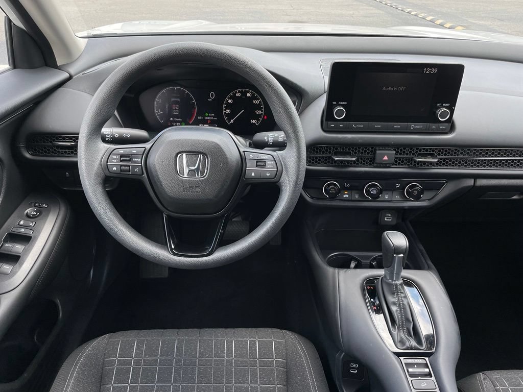 Certified 2025 Honda HR-V LX image 11