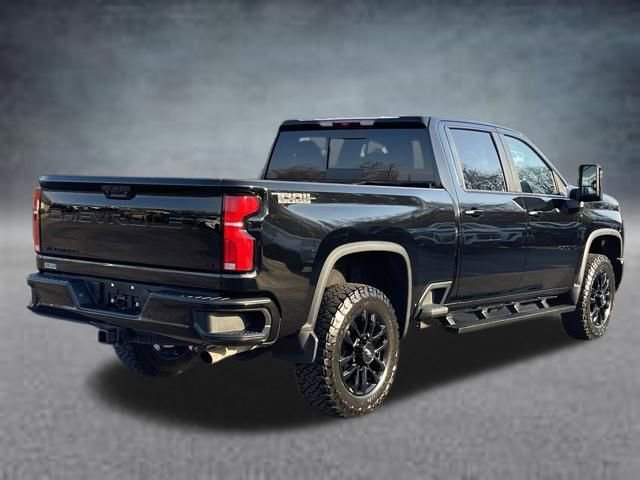 Used 2025 Chevrolet Silverado 2500 LT w/ Trail Boss Package image 3