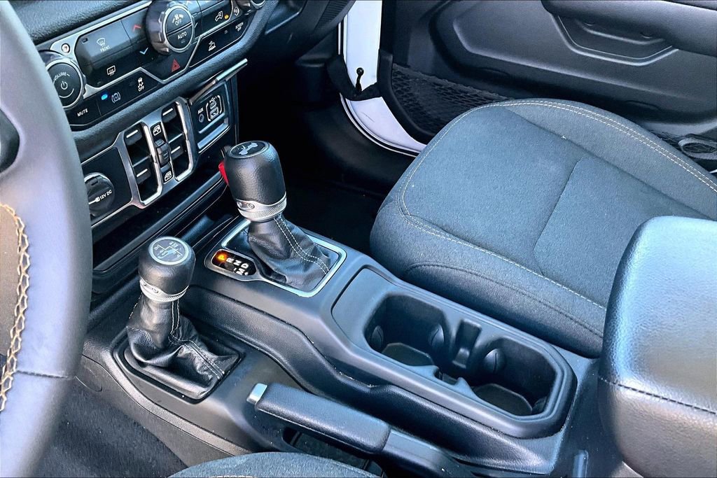 Used 2024 Jeep Wrangler Unlimited image 10