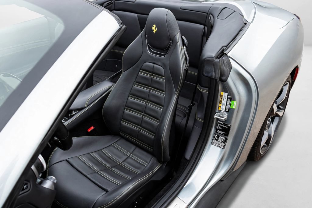 Certified 2022 Ferrari Portofino M RWD image 40