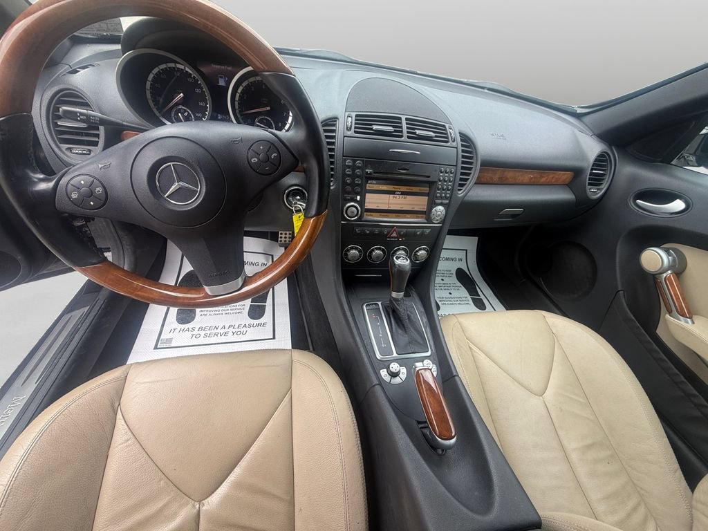 Used 2010 Mercedes-Benz SLK 300 image 13