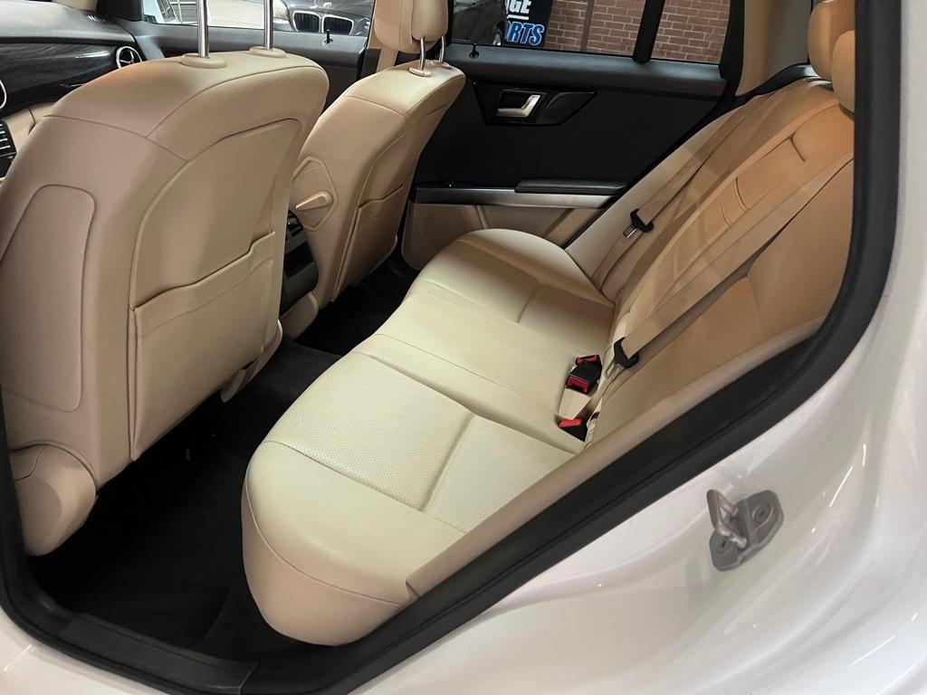 Used 2015 Mercedes-Benz GLK 350 2WD image 21