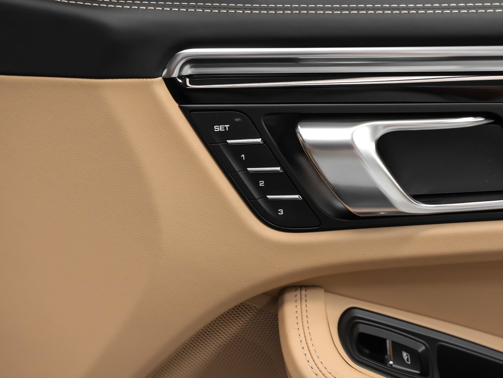 New 2026 Porsche Macan AWD/4WD image 19