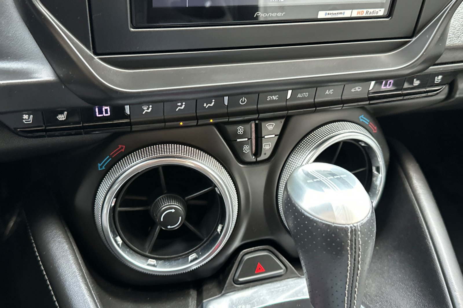 Used 2016 Chevrolet Camaro LT RWD image 27