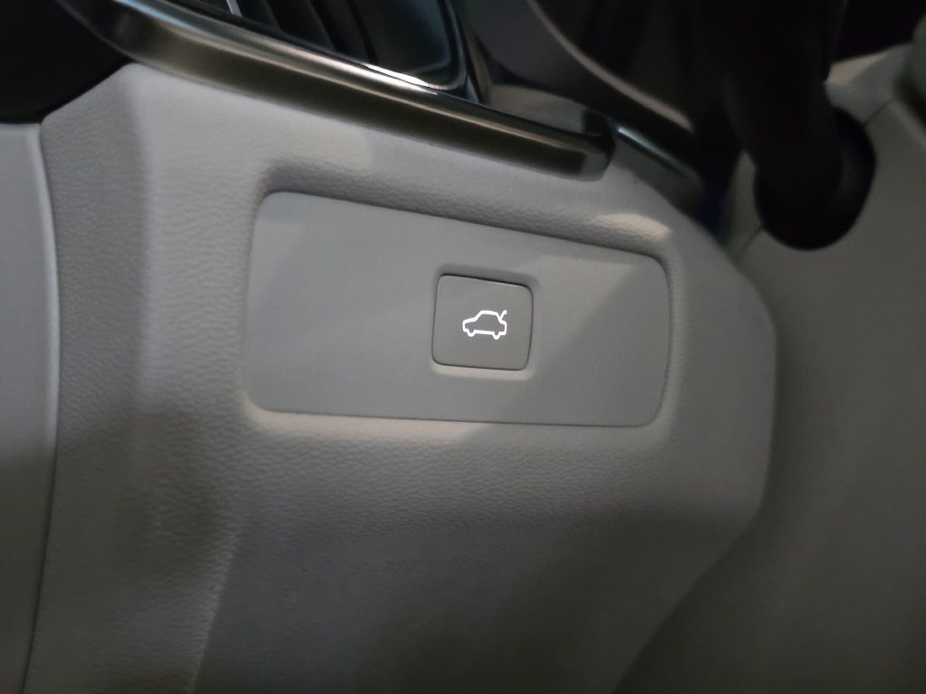 New 2026 Volvo V60 B5 Cross Country Plus AWD/4WD image 24