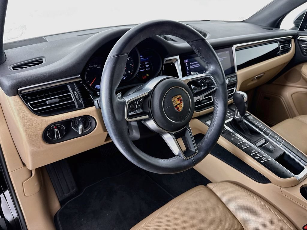 Certified 2021 Porsche Macan AWD/4WD image 4
