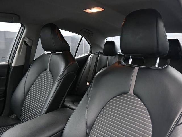 Used 2020 Toyota Camry SE image 28