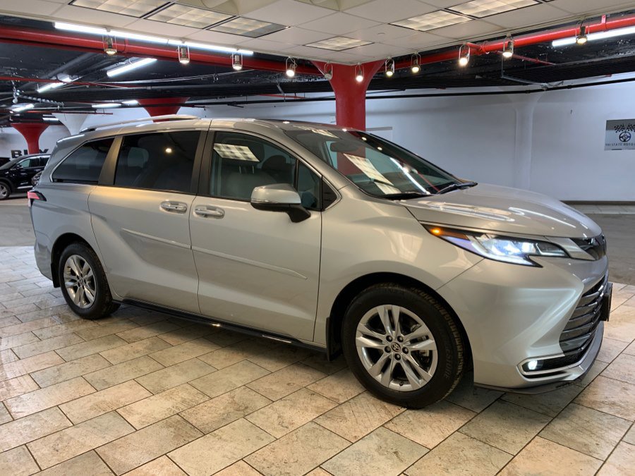Used 2023 Toyota Sienna Limited w/ Protection Package (TMS) AWD/4WD image 8