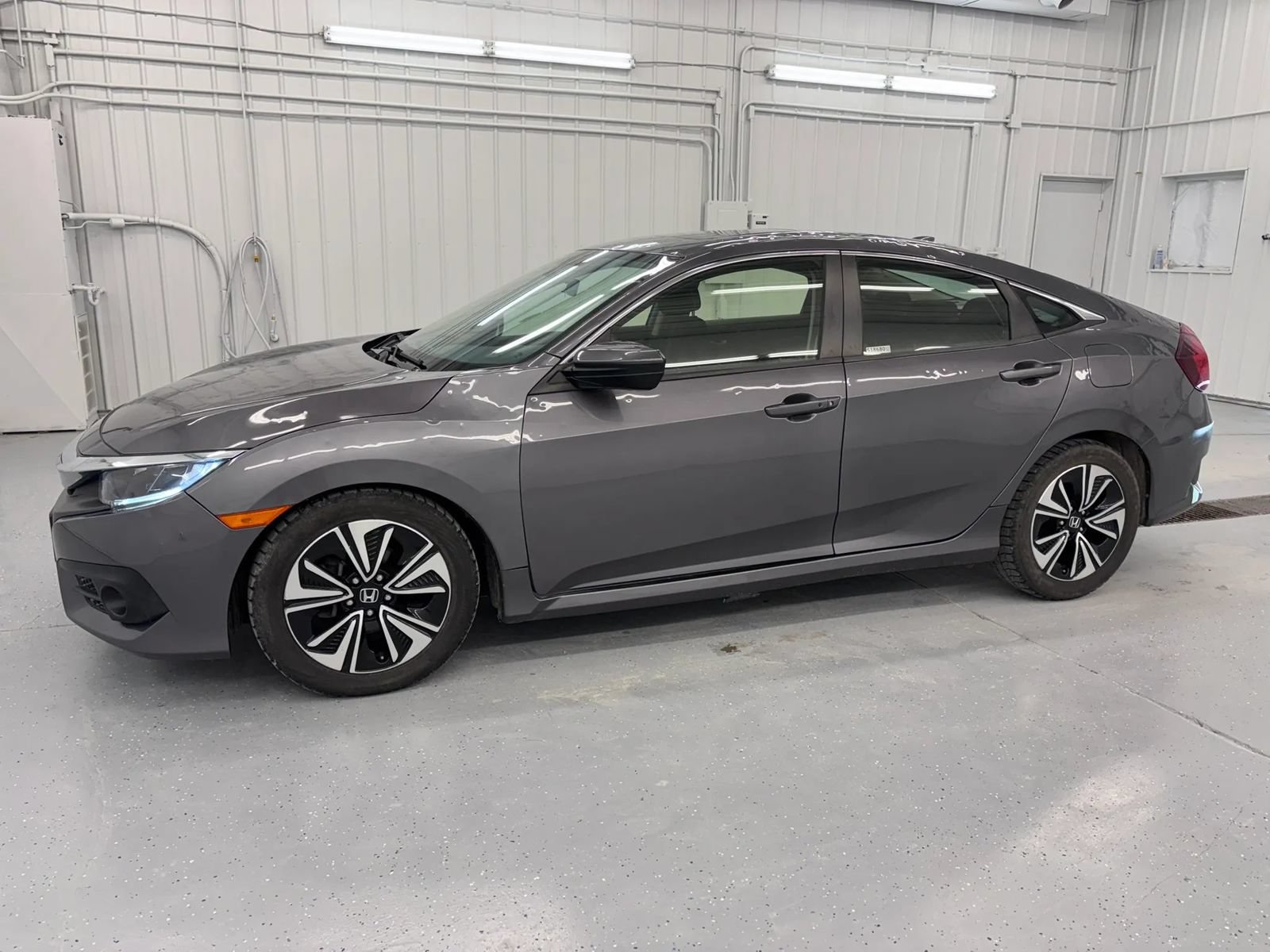 Used 2018 Honda Civic EX-T image 1