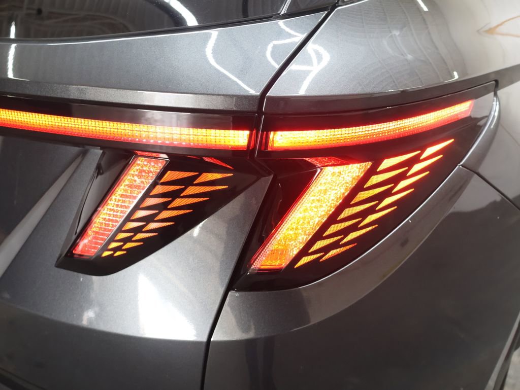 Used 2023 Hyundai Tucson Limited image 30