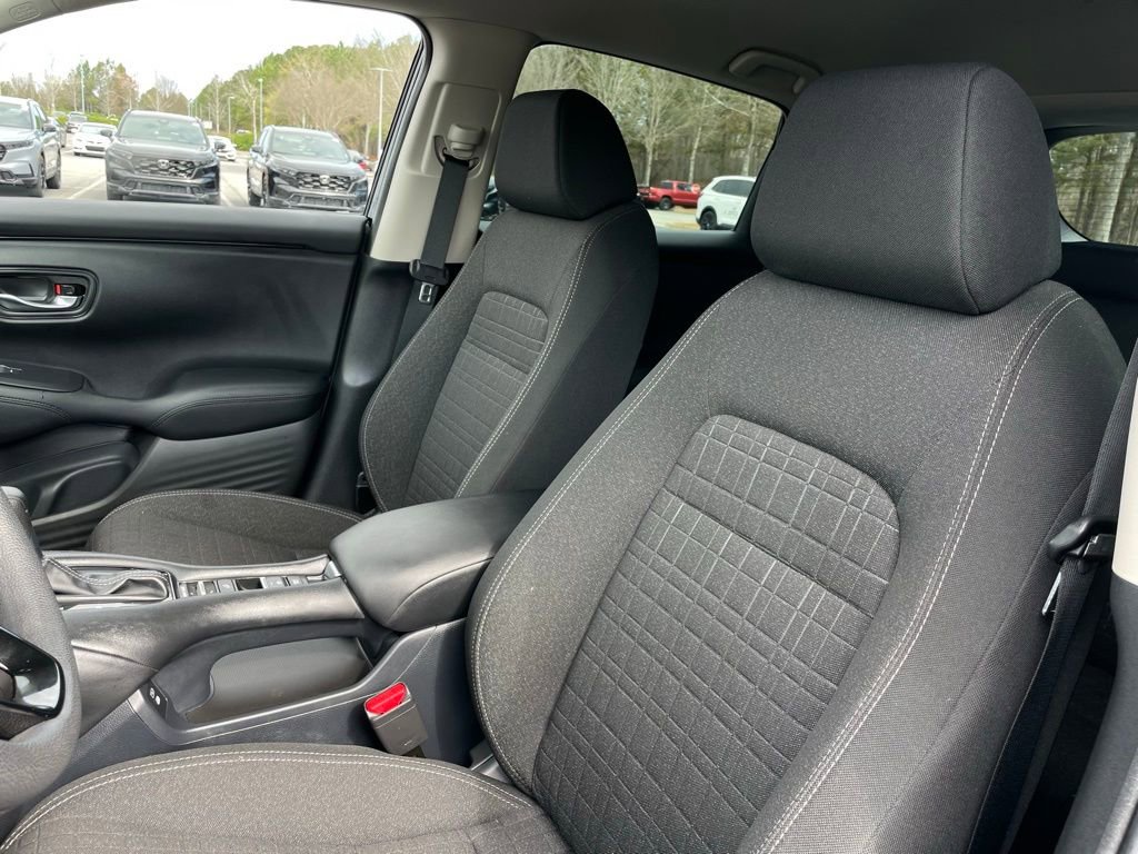 Certified 2025 Honda HR-V LX image 25