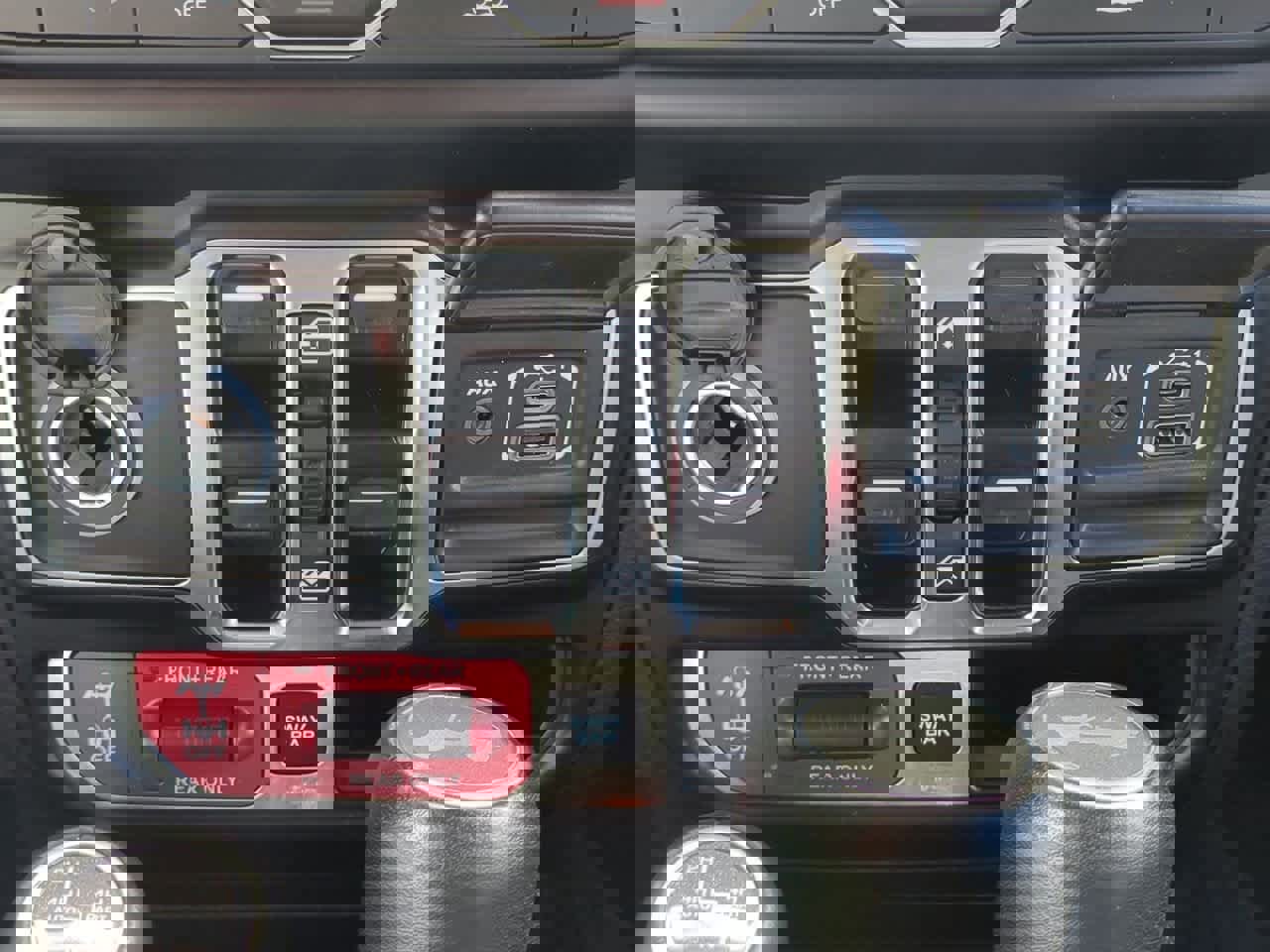 Used 2022 Jeep Wrangler Unlimited Rubicon 4xe w/ Cold Weather Group image 32