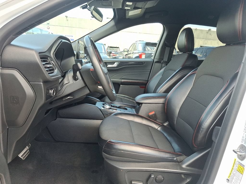 Used 2023 Ford Escape ST-Line AWD/4WD image 13