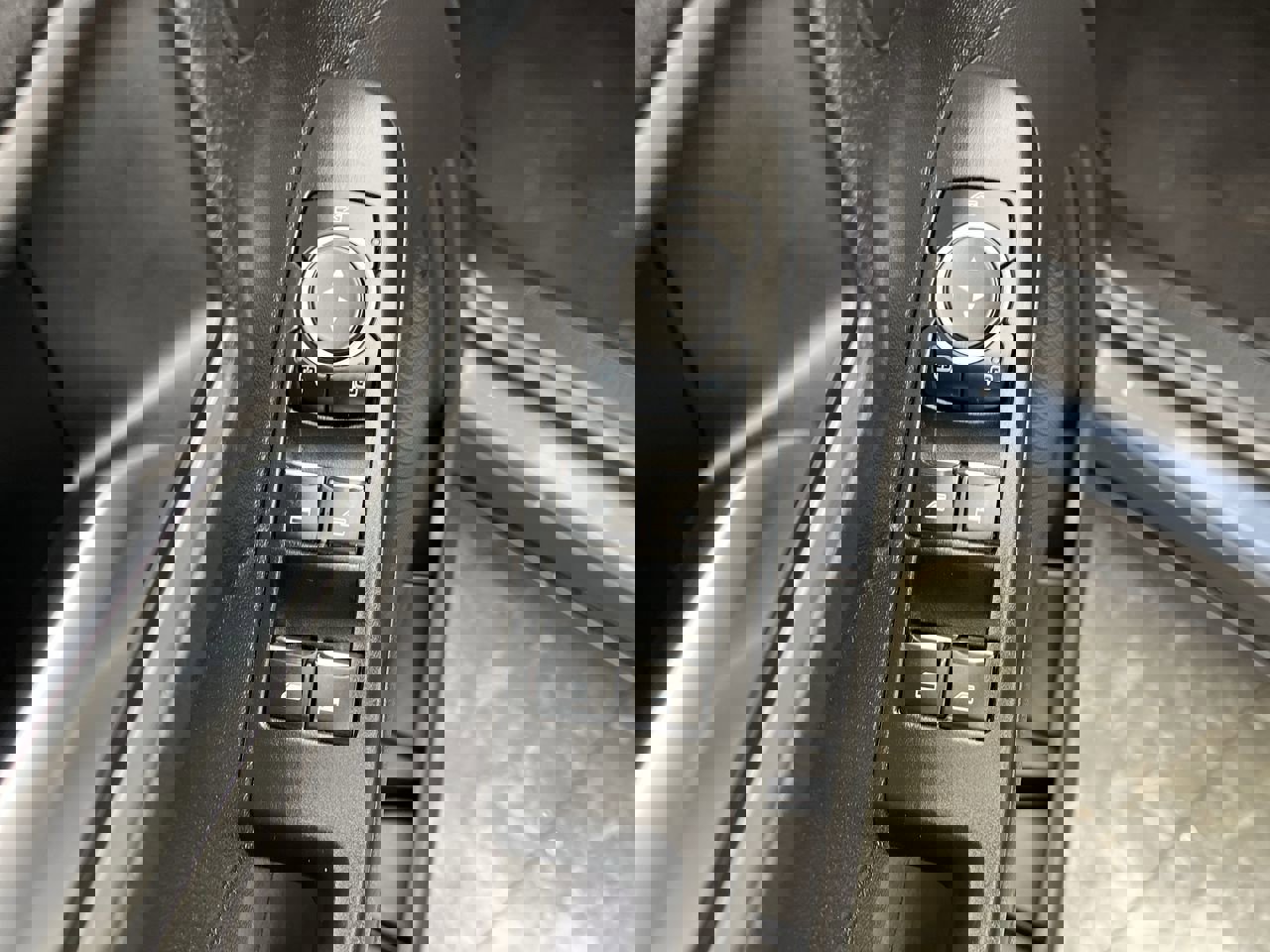 Certified 2024 Ford Escape Platinum image 9