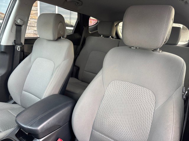 Used 2016 Hyundai Santa Fe Sport image 19