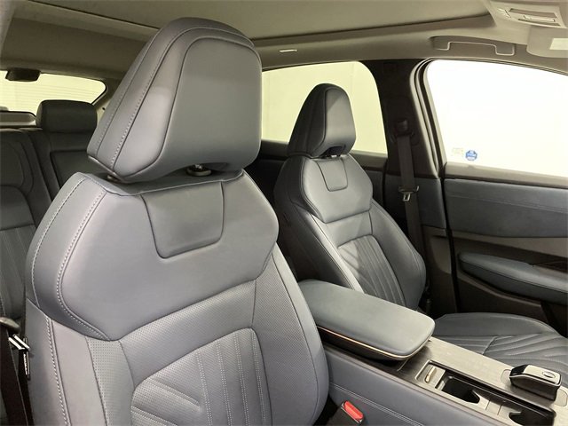 Certified 2025 Nissan Ariya Platinum image 19