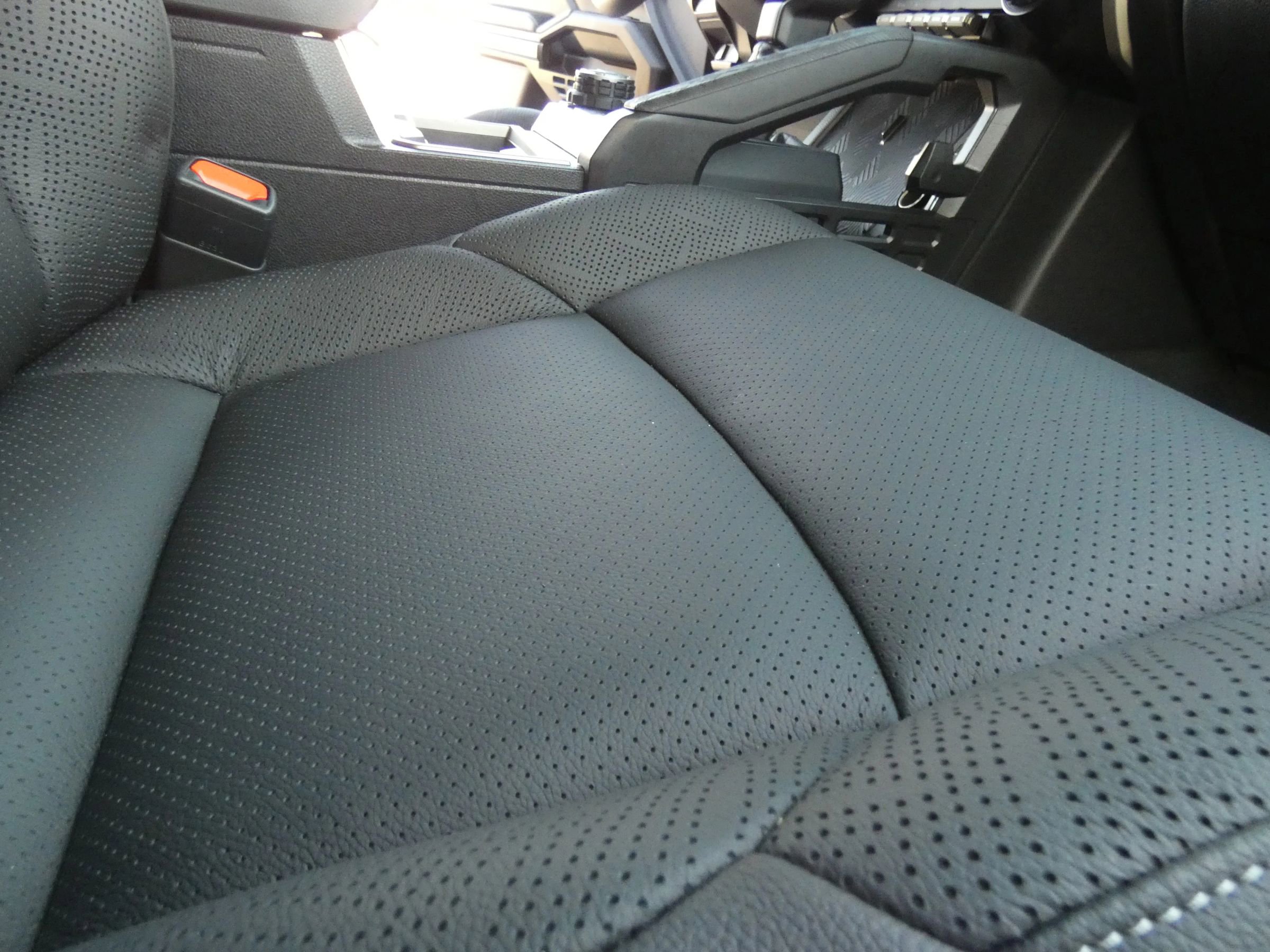 Used 2025 Toyota Tacoma TRD Off-Road image 35