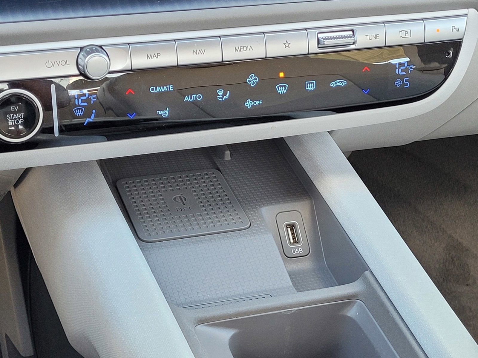 Certified 2024 Hyundai Ioniq 6 SEL image 26