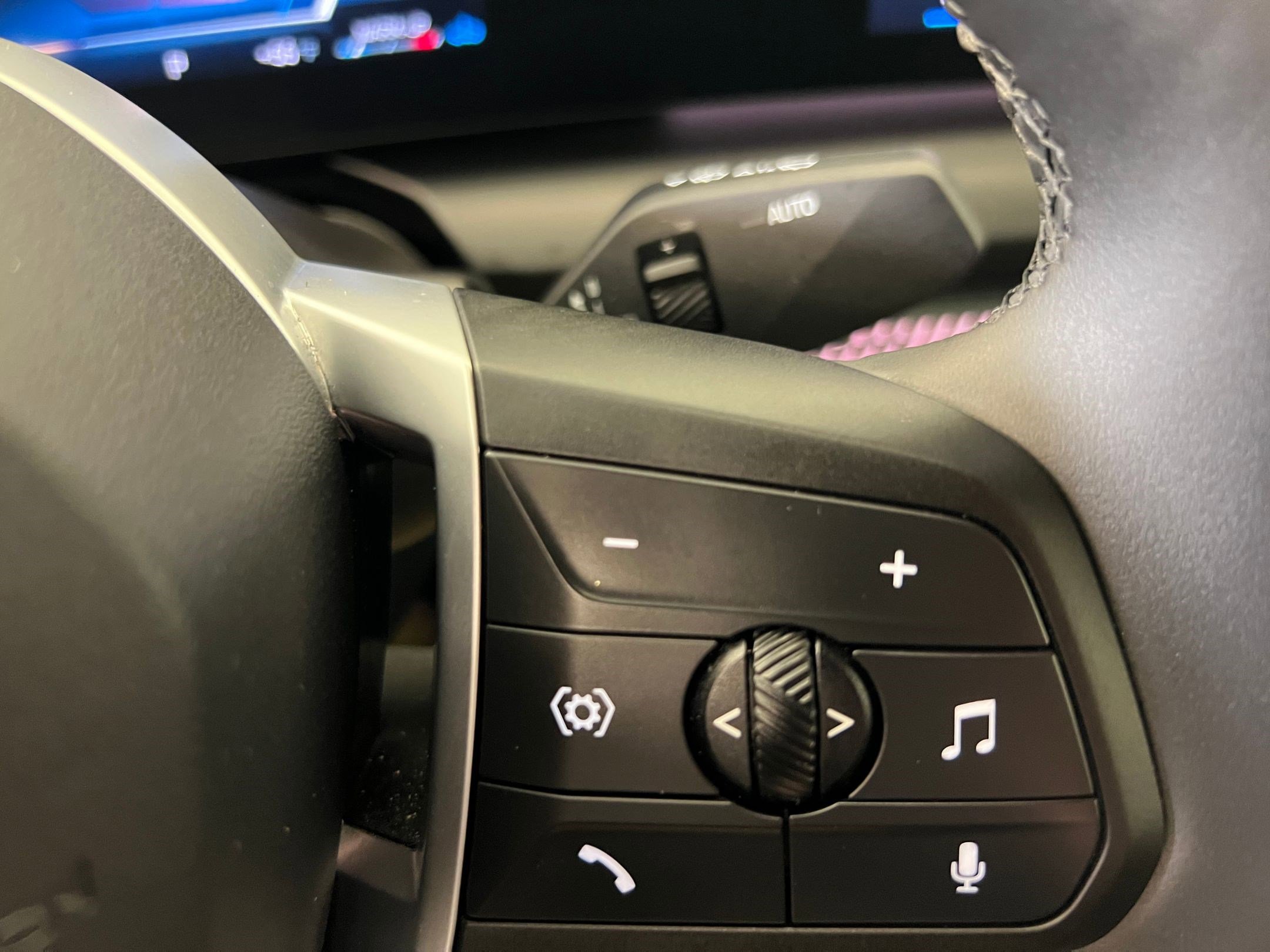 Used 2025 BMW 228i xDrive image 18