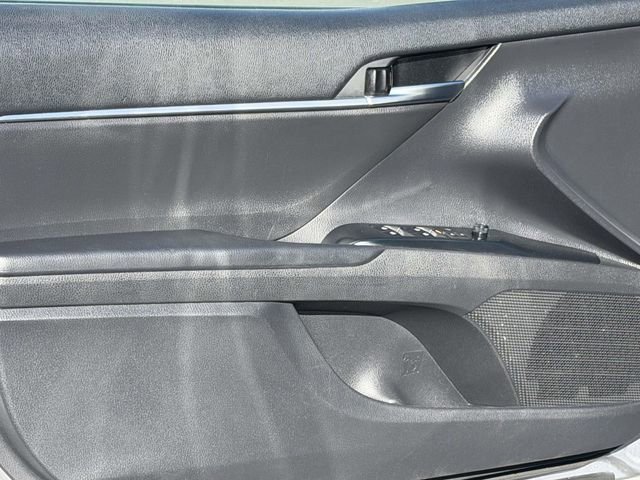 Used 2020 Toyota Camry SE image 13