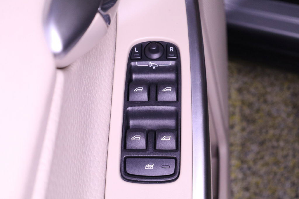 Used 2011 Volvo XC60 T6 AWD/4WD image 35