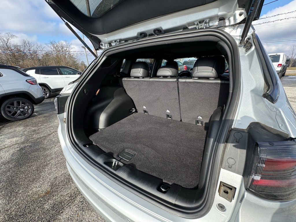 Used 2024 Jeep Compass Limited w/ High Altitude Package image 5