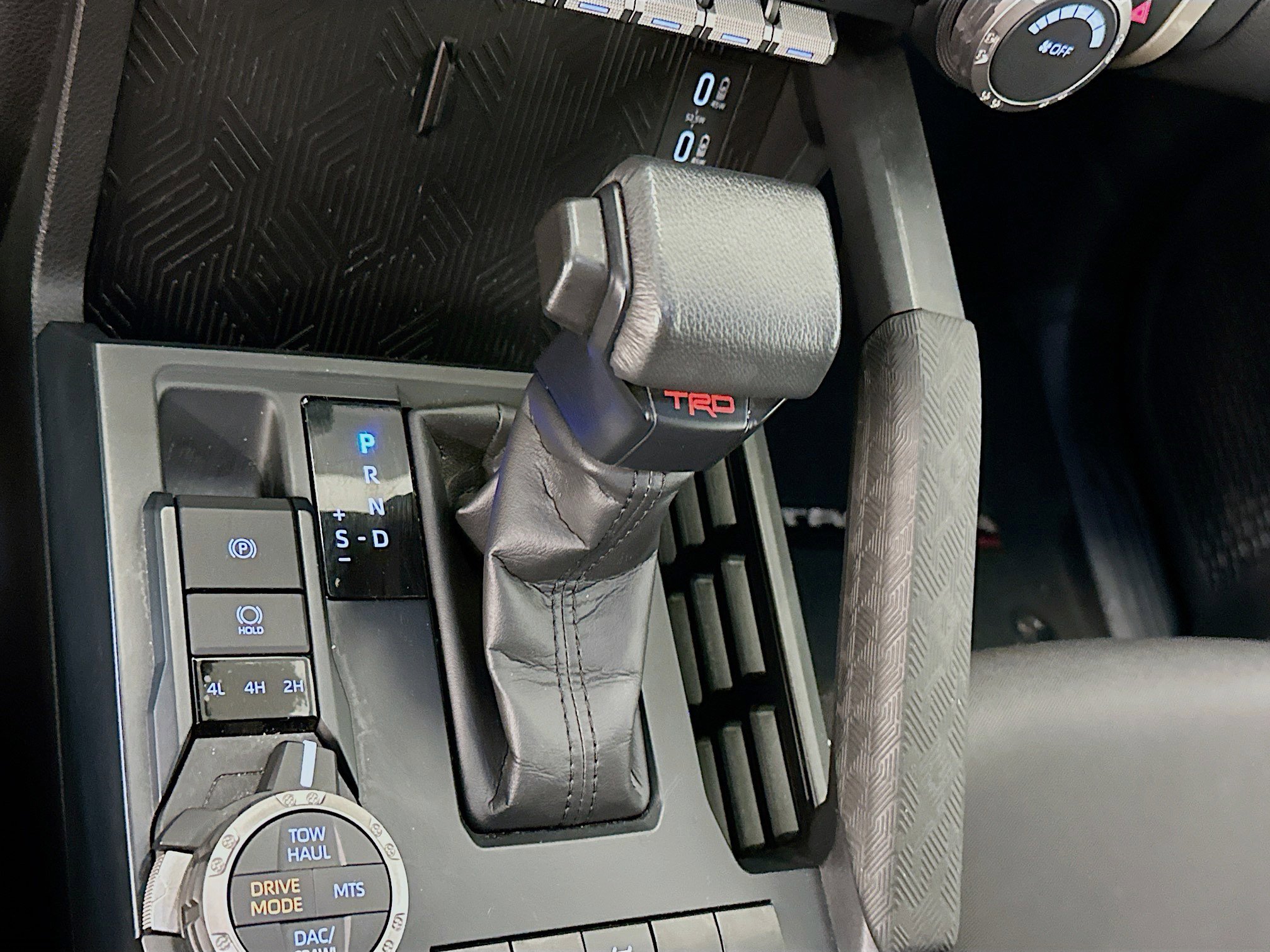 Used 2024 Toyota Tacoma TRD Off-Road image 25