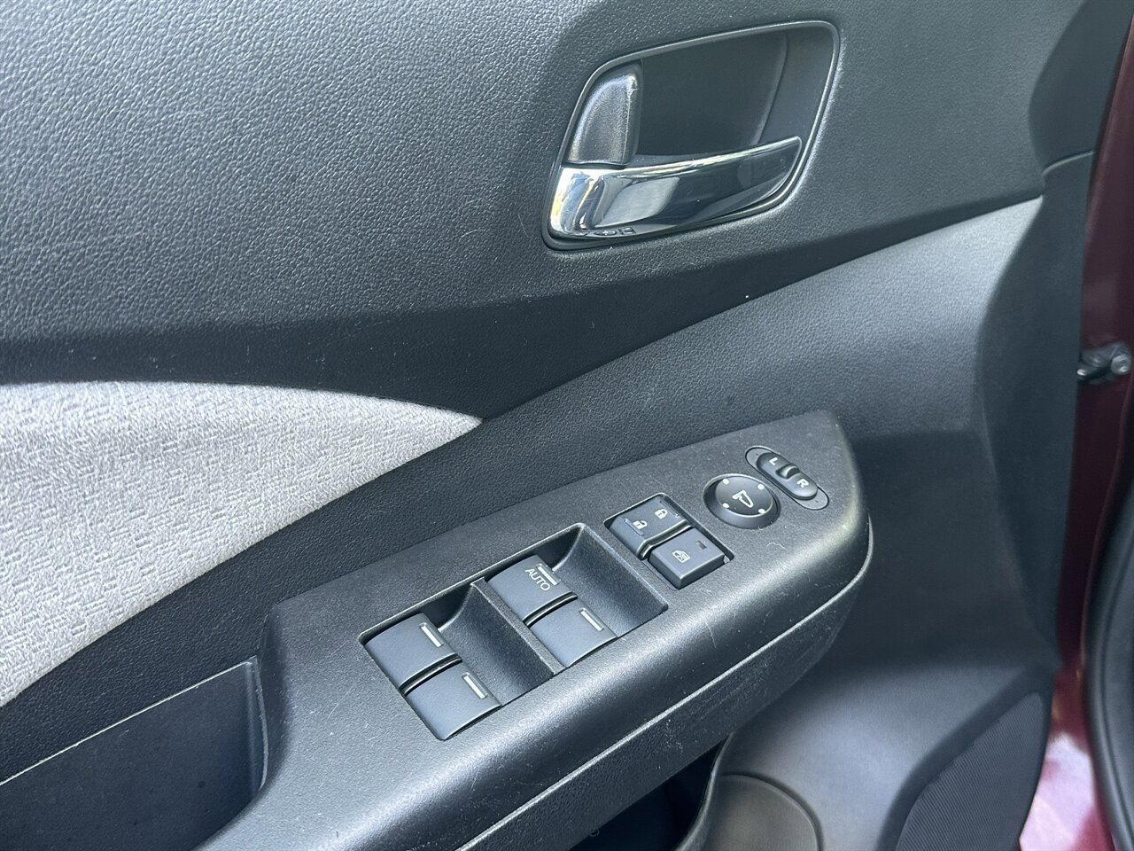 Used 2015 Honda CR-V EX image 44