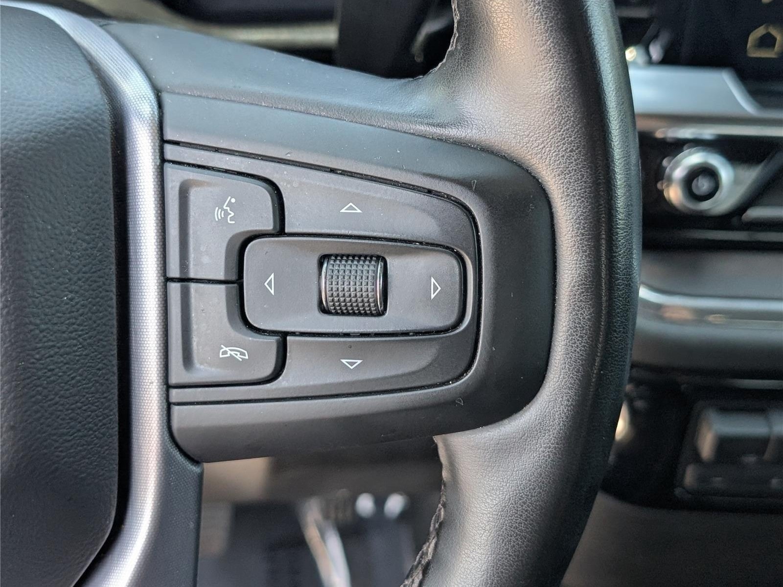 Used 2025 GMC Sierra 1500 SLT RWD image 23