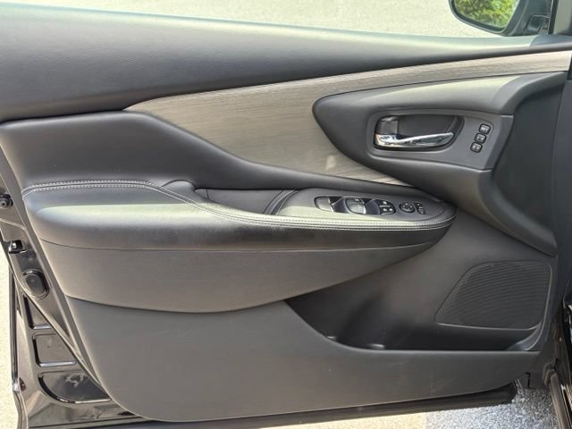 Used 2018 Nissan Murano SL w/ Moonroof Package AWD/4WD image 11
