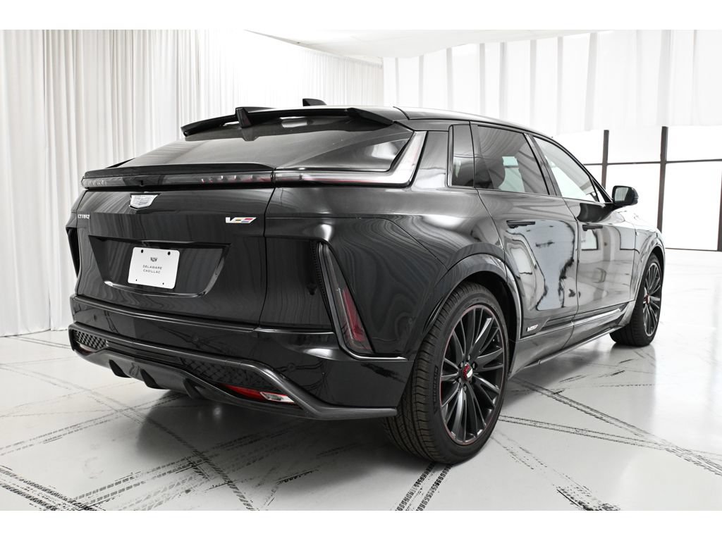 New 2026 Cadillac Lyriq V w/ Exterior Carbon Fiber Package AWD/4WD image 7