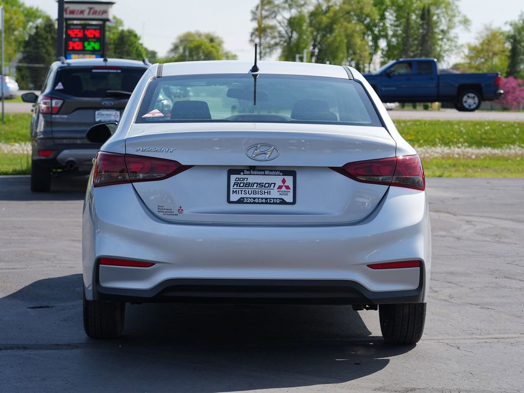 Used 2021 Hyundai Accent SE FWD image 4