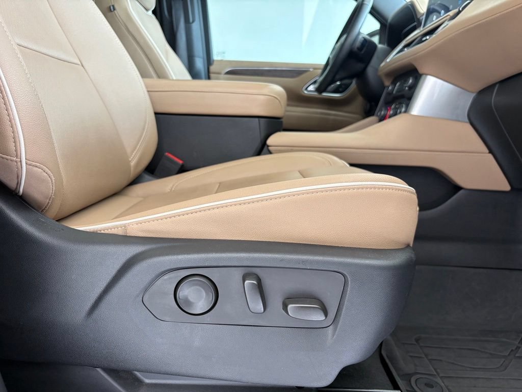 Used 2023 Chevrolet Suburban Premier AWD/4WD image 47