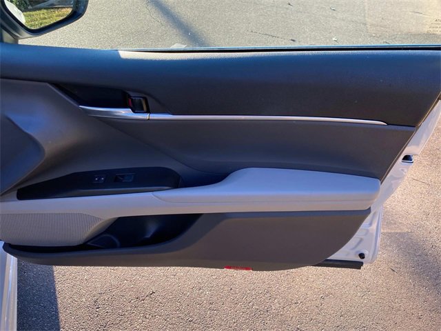Used 2023 Toyota Camry SE image 35