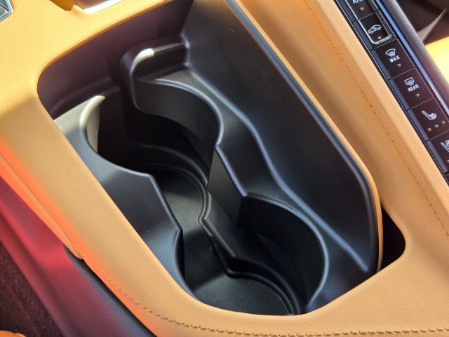 Used 2022 Chevrolet Corvette Stingray Preferred Cpe w/ Battery Protection Package RWD image 13
