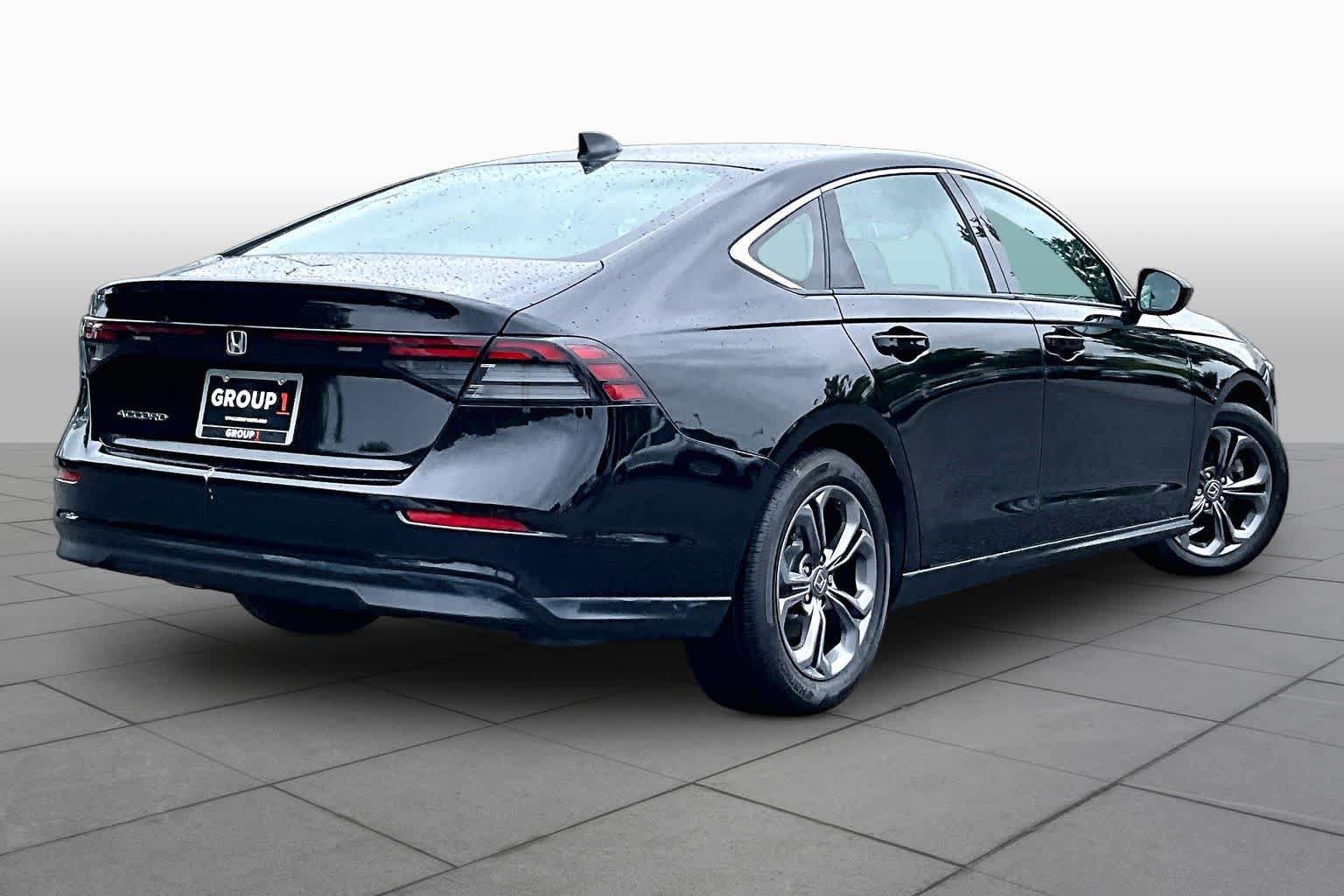 Used 2023 Honda Accord EX image 13