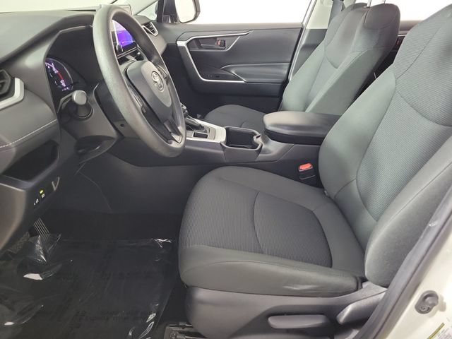Used 2024 Toyota RAV4 LE AWD/4WD image 19