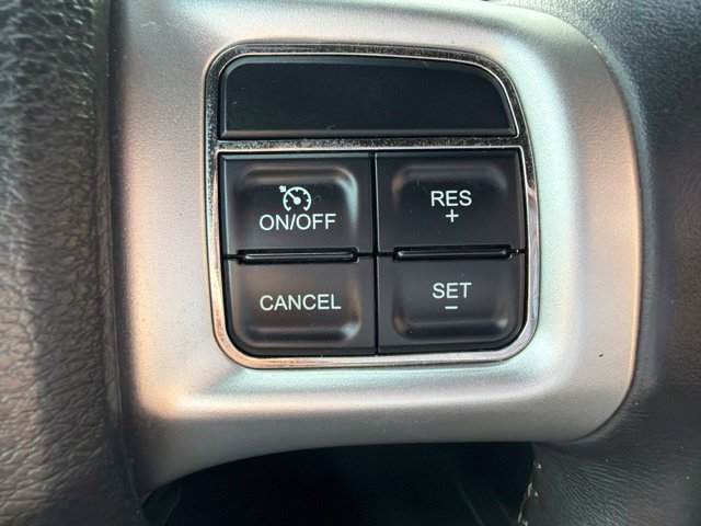 Used 2011 Dodge Challenger R/T RWD image 23
