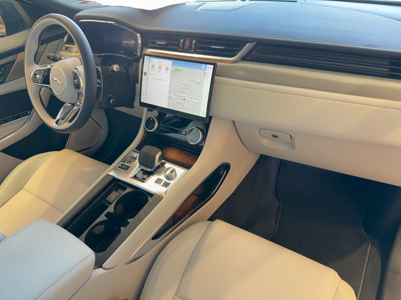 New 2026 Jaguar F-PACE R-Dynamic S AWD/4WD image 31