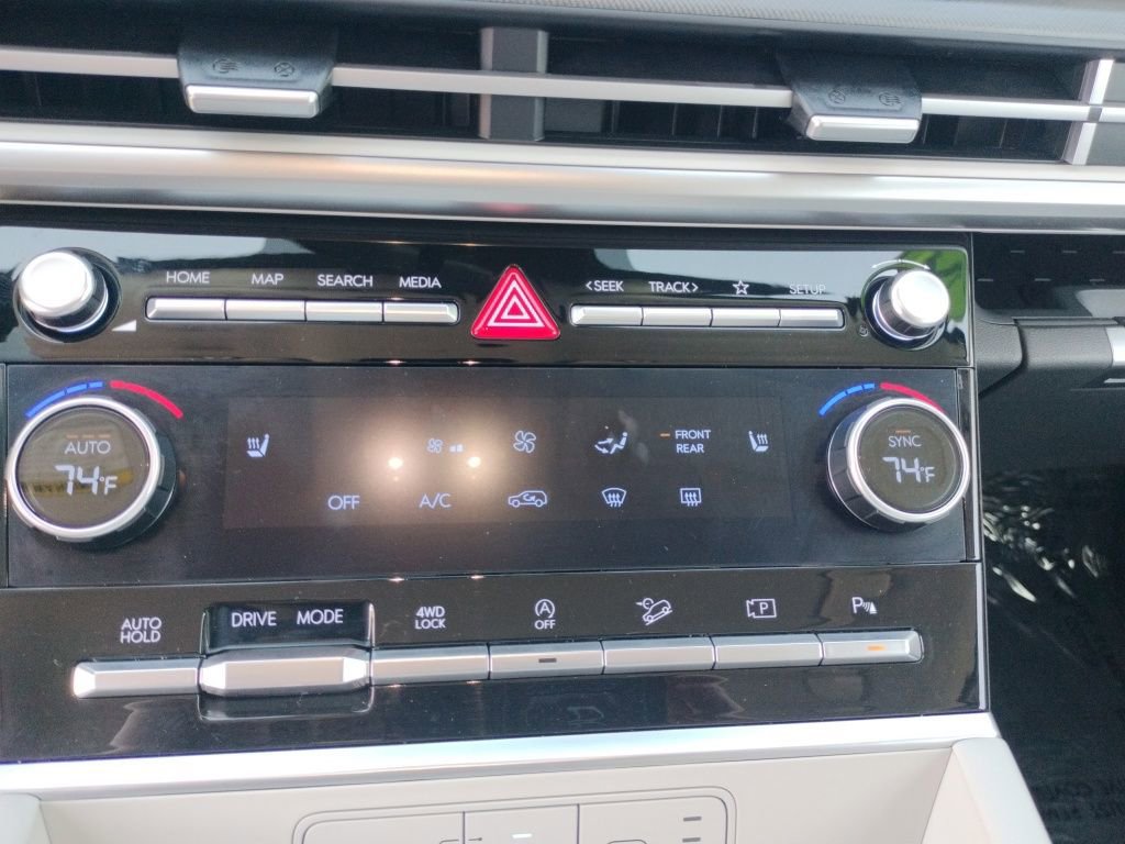 Used 2024 Hyundai Santa Fe SEL image 21