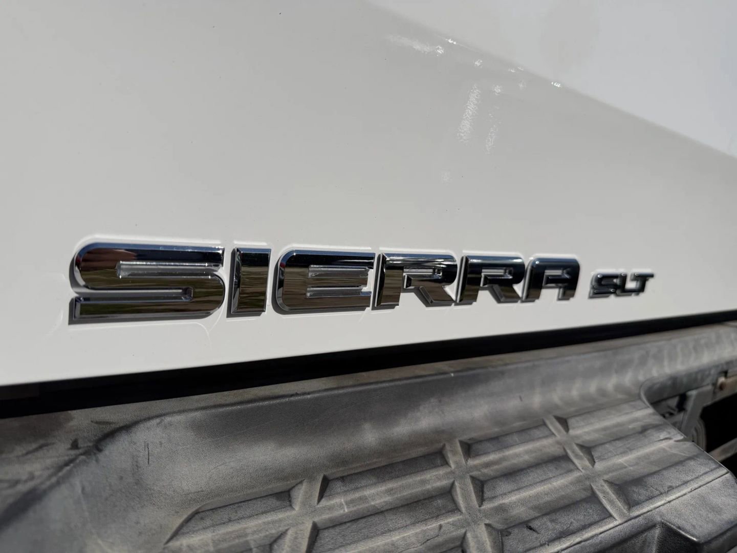 Used 2011 GMC Sierra 2500 SLT w/ SLT Convenience Package AWD/4WD image 28