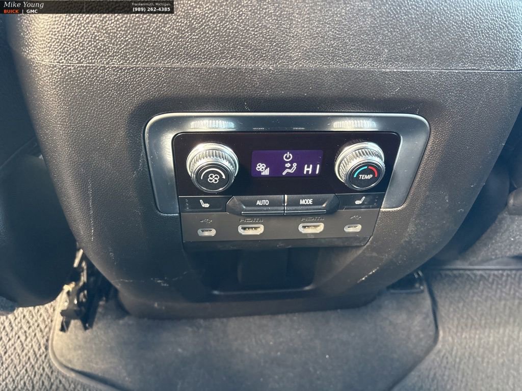 Used 2021 GMC Yukon Denali w/ Denali Ultimate Package AWD/4WD image 15