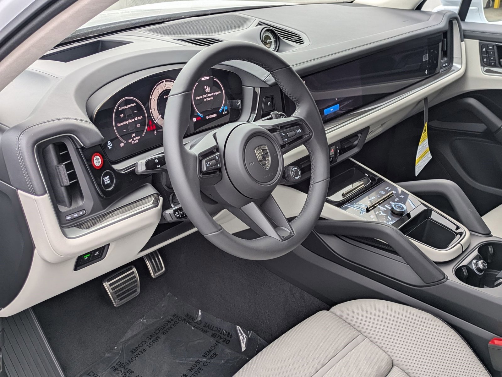New 2026 Porsche Cayenne Turbo image 4