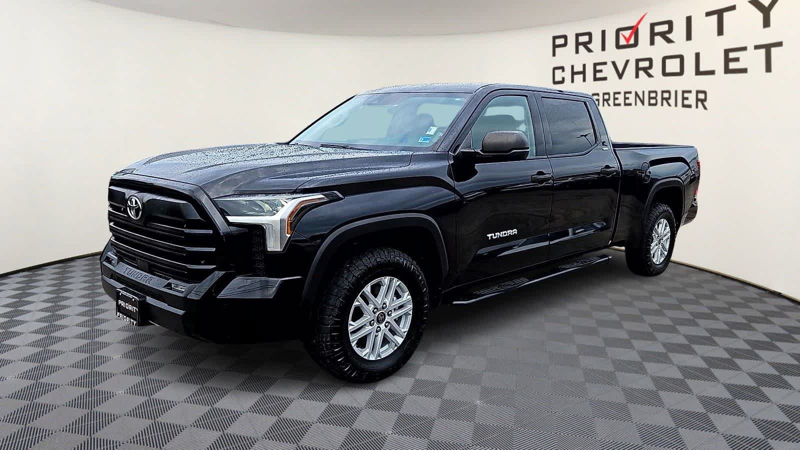Used 2022 Toyota Tundra SR5 AWD/4WD image 4