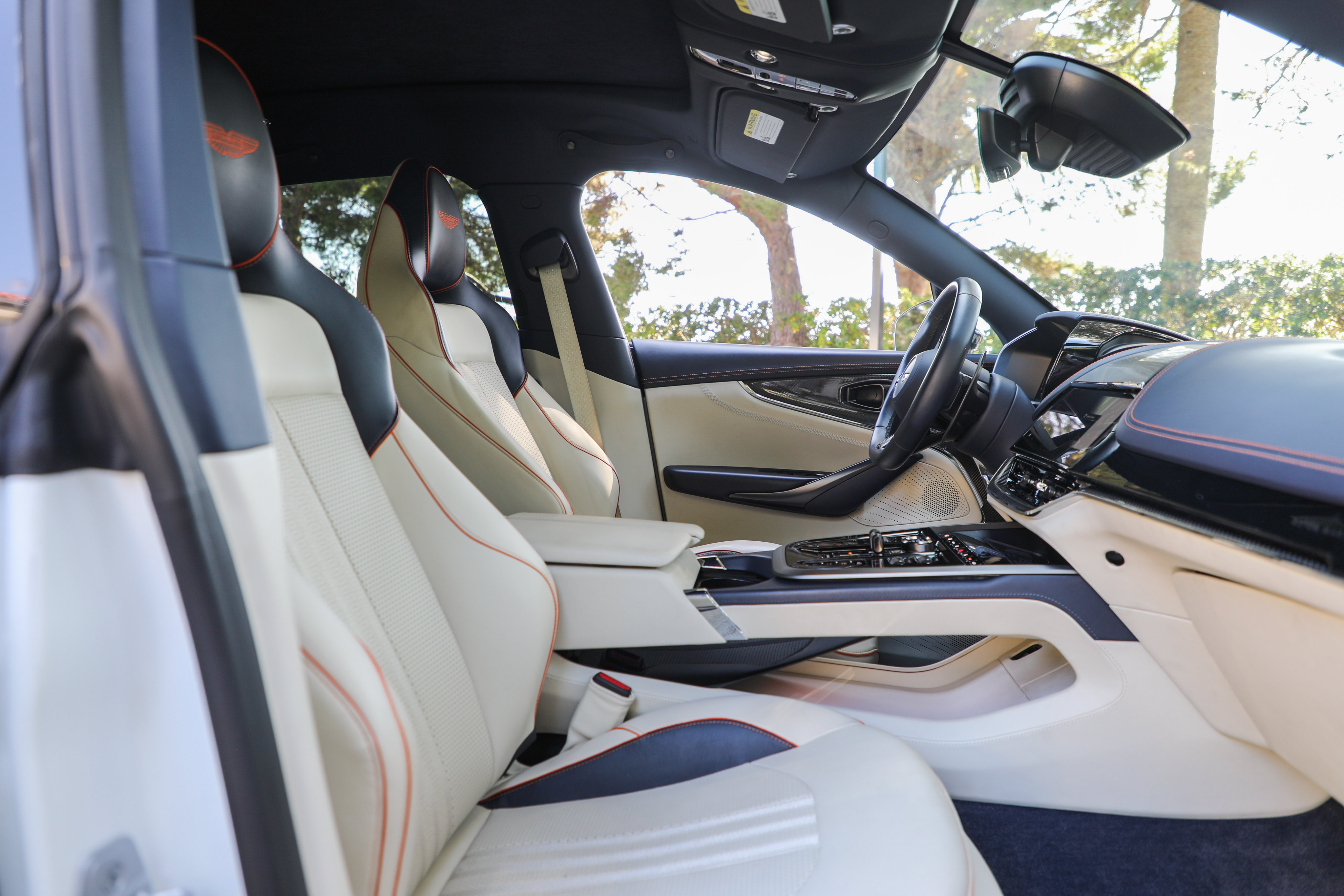Used 2025 Aston Martin DBX 707 AWD/4WD image 18