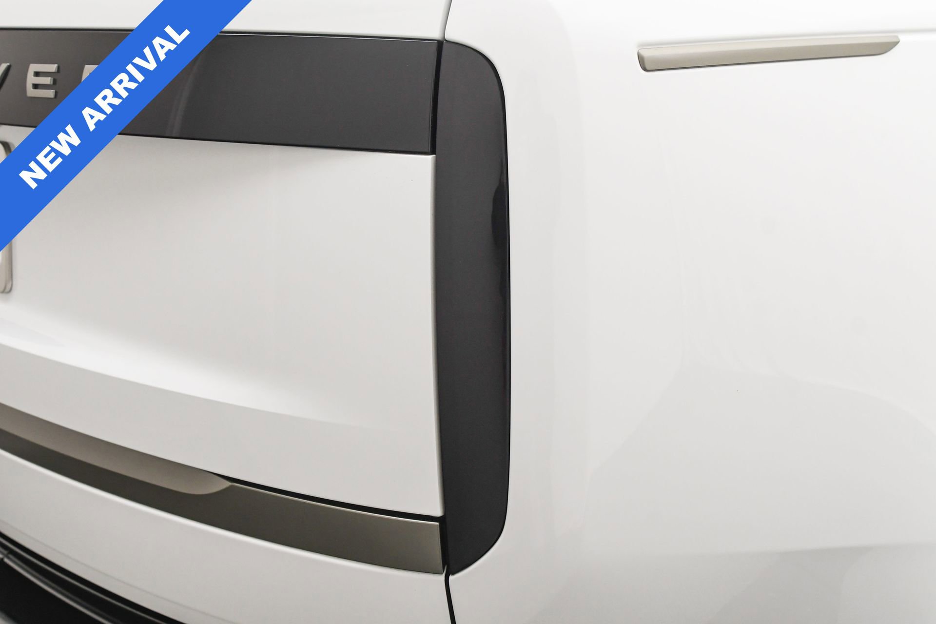 Used 2025 Land Rover Range Rover SE image 26