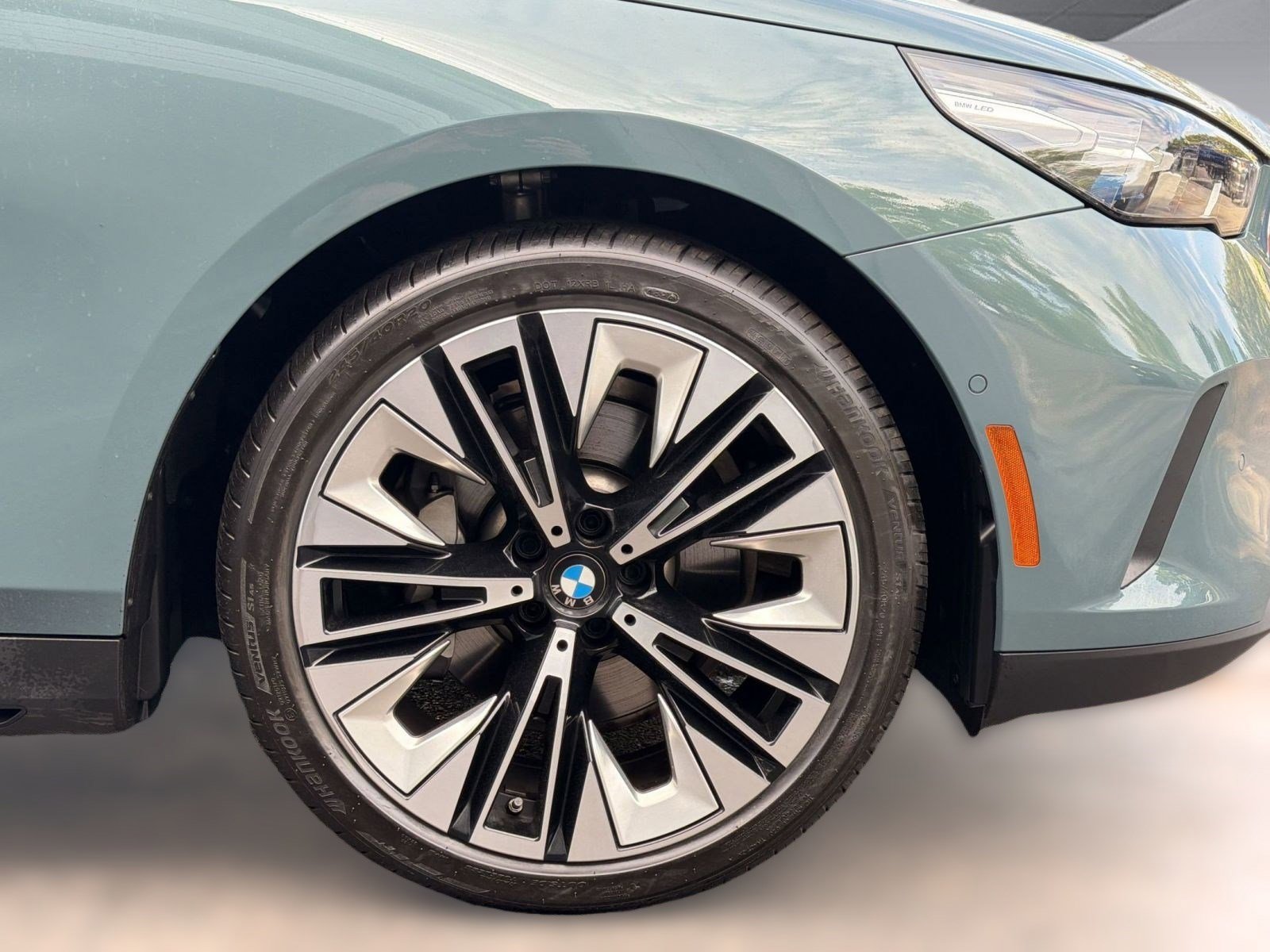Certified 2025 BMW 530i RWD image 12